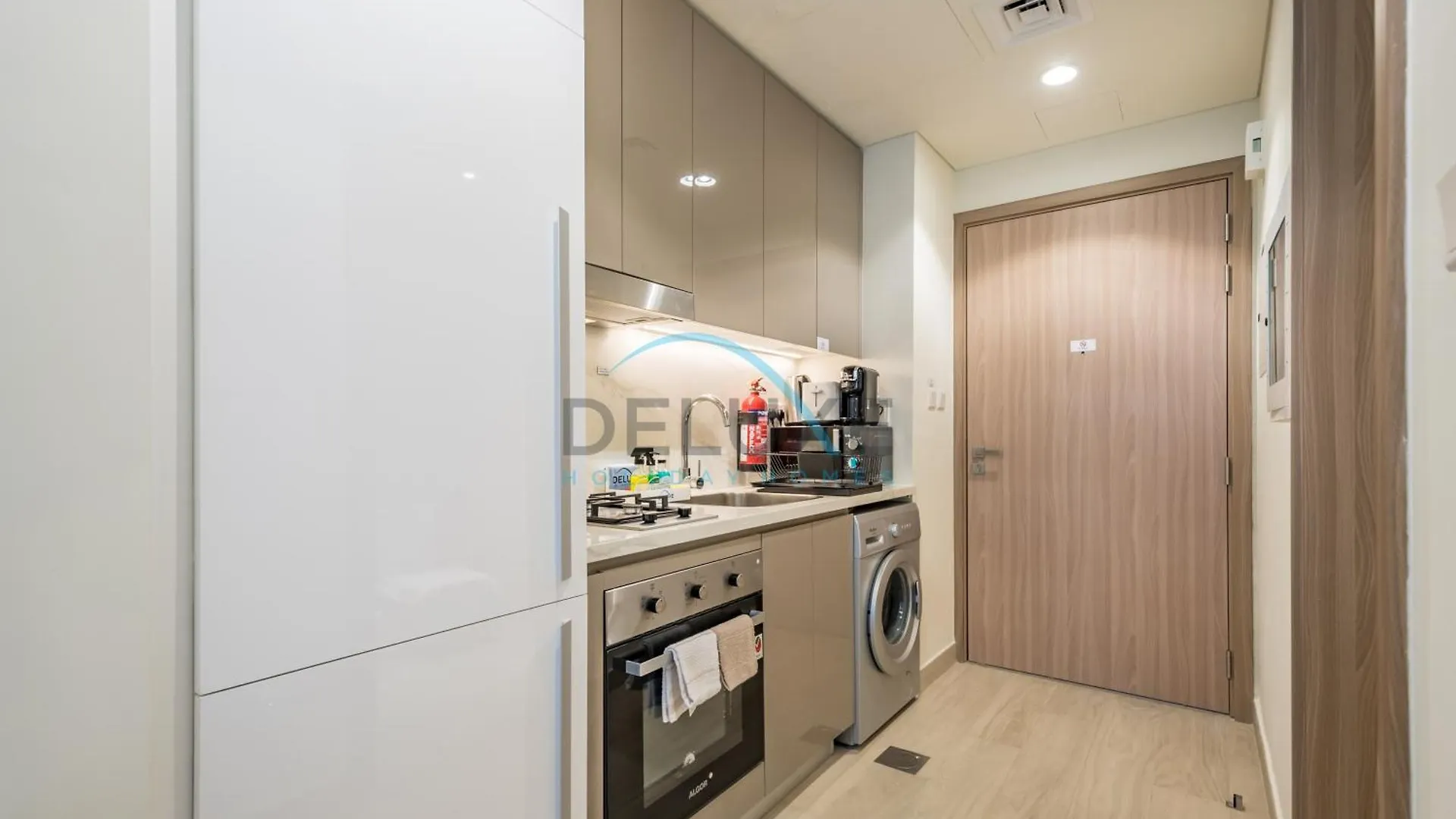 Sleek Studio Apartment In Azizi Riviera 47, Al Merkadh By Deluxe Holiday Homes Dubai 0*,